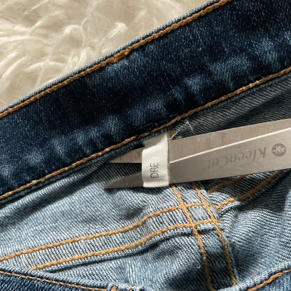 Rag & Bone - Dre Jeans in Snoqualmie - Picture 2 of 5